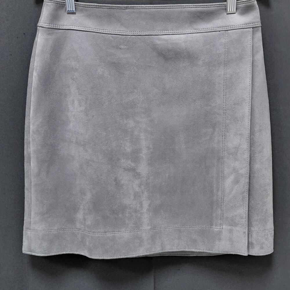 WHITE HOUSE BLACK MARKET Faux Suede Wrap Mini Size 4